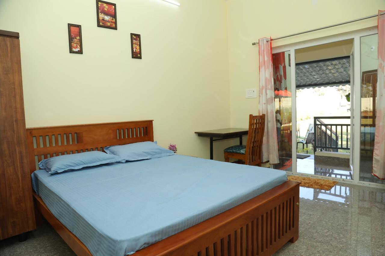 Spacious Bedroom with Attached Modern Bathroom 6